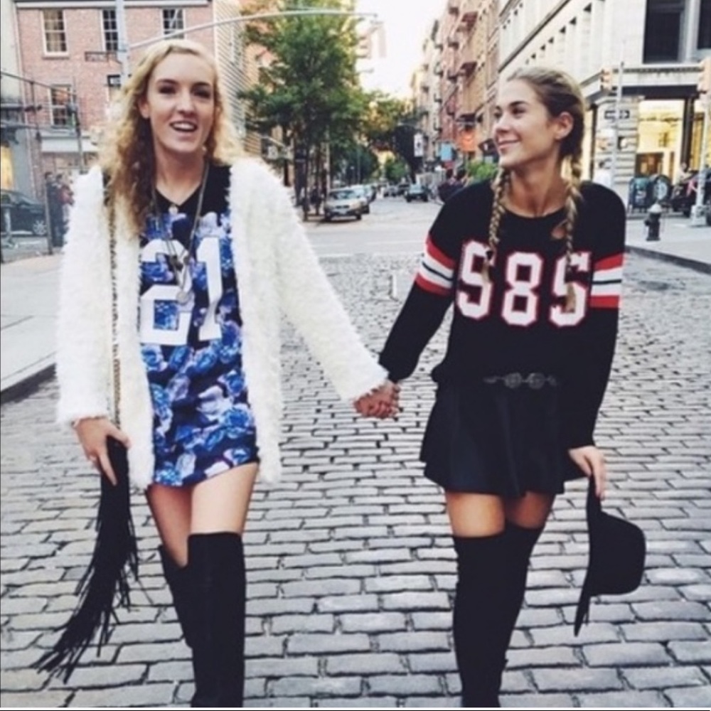 LF 585 sweater